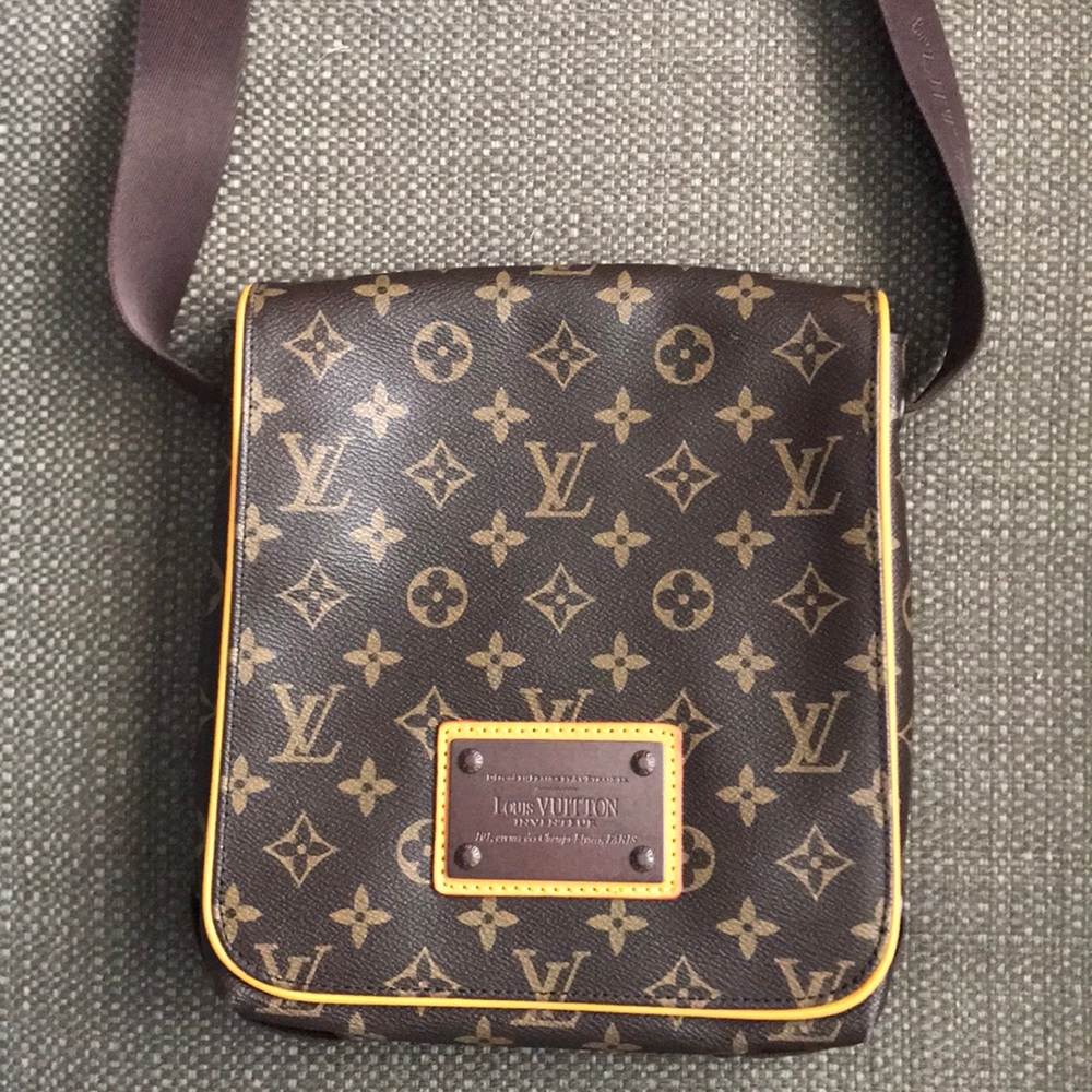 Louis Vuitton Crossbody